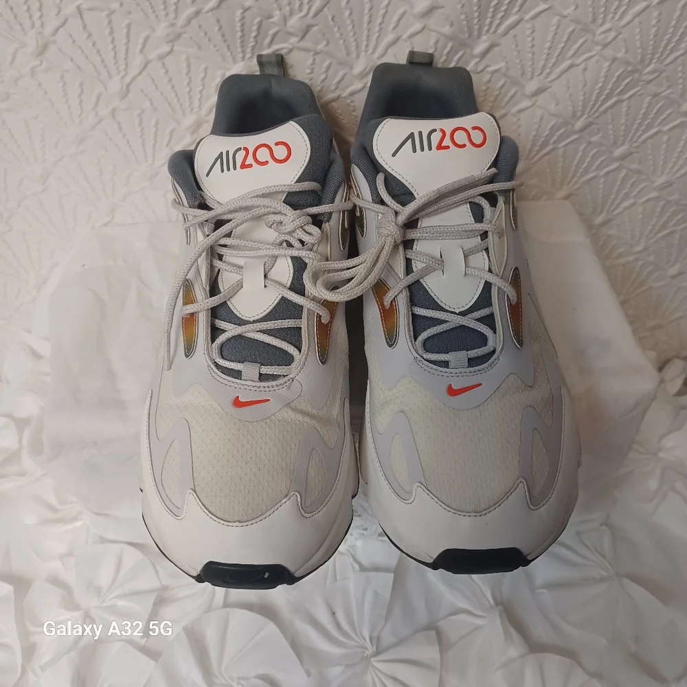 Nike Air Max Men Size 13 White with Gold and Red Accents - Picture 3 of 12